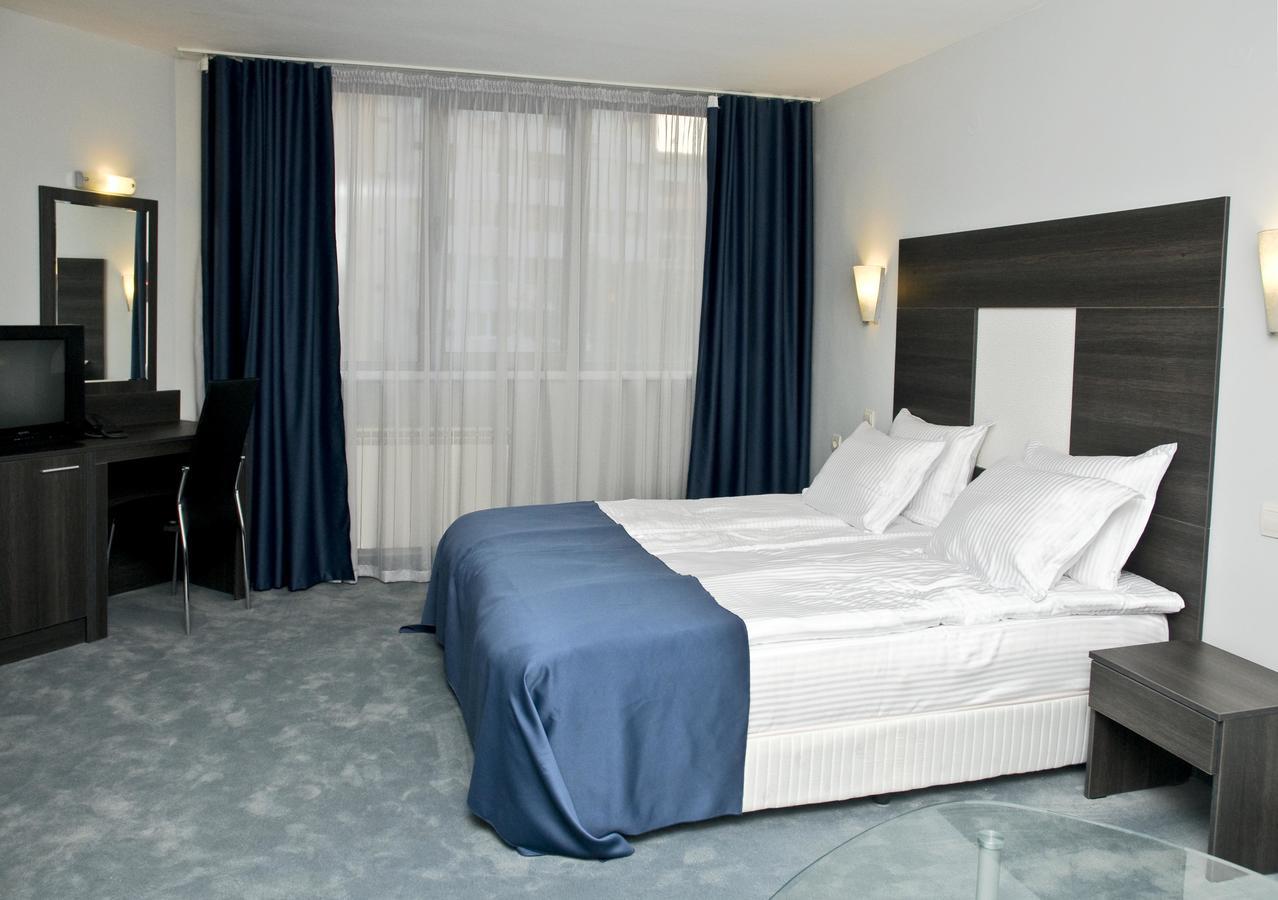 Hotel 4 Zona София Экстерьер фото